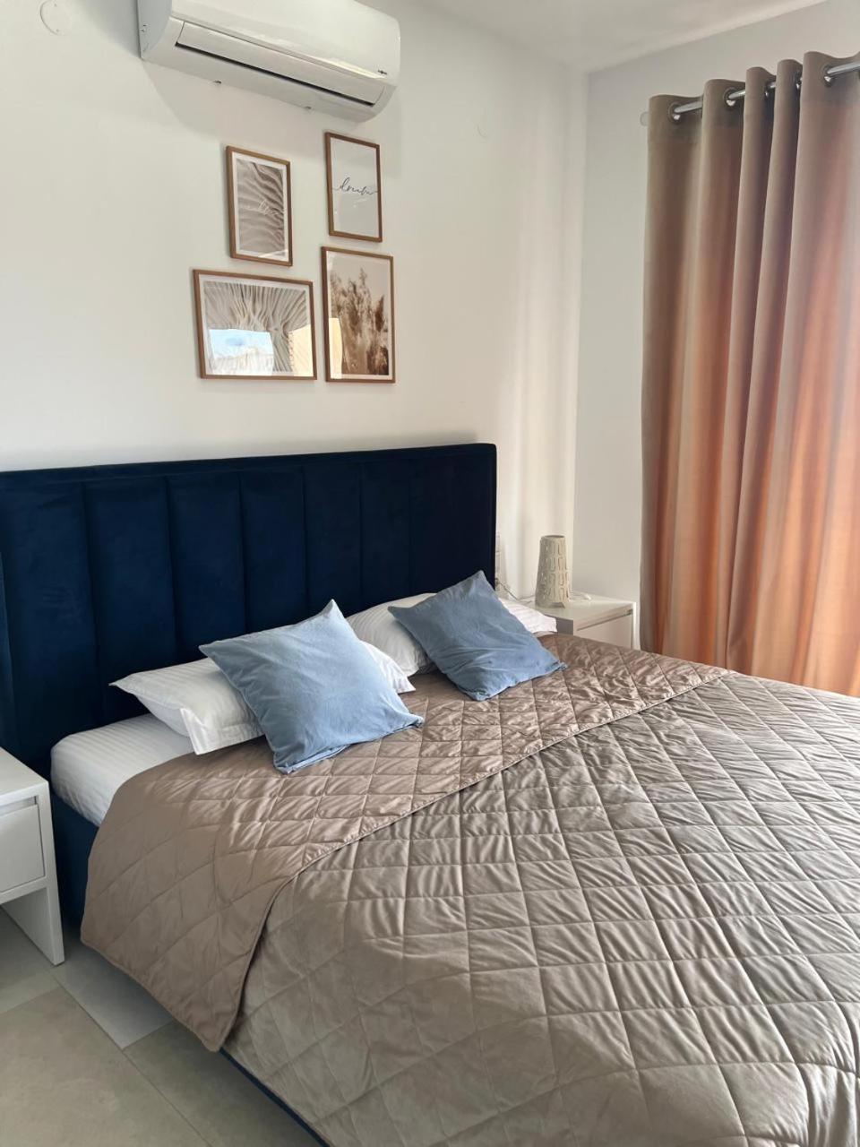 Artemis Apartment *